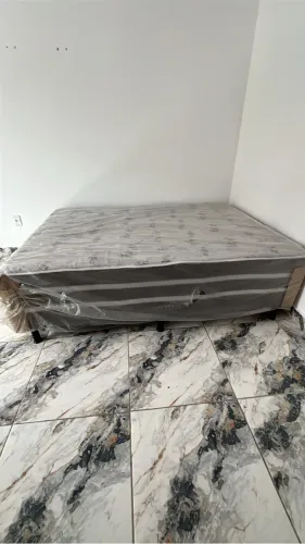 CAMA BOX PRESTIGIE DE CASAL (CINZA ) - COM MOLAS ENSACADAS