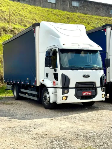Ford 1319 4x2  TOCO Sider 7 metros 