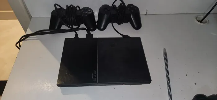 PS2 + 2 Controles