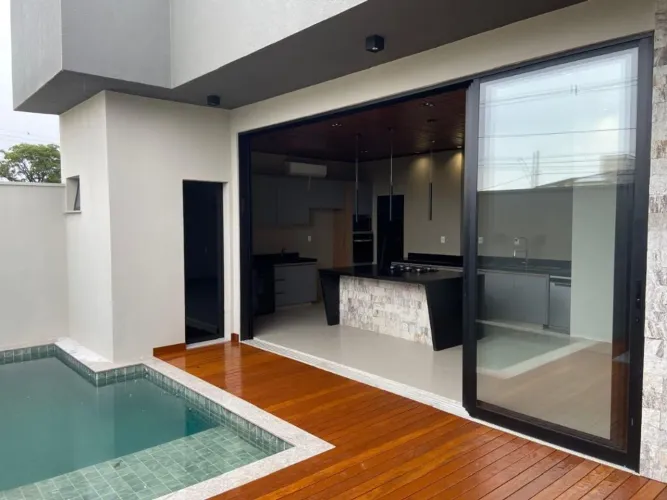 CASA CONDOMINIO FECHADO ZONA SUL