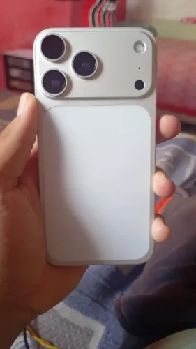 Vem nele xr com a carcaça de 17 pro zerado preço pra hj hein 