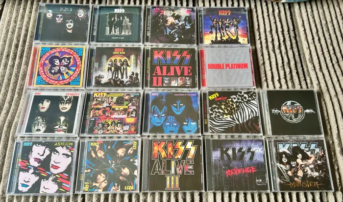Kiss Discografia Lote com 18 CDs Importados Remasterizados