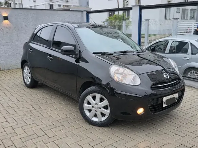 Nissan March SV 1.6 16V Flex Fuel 2013