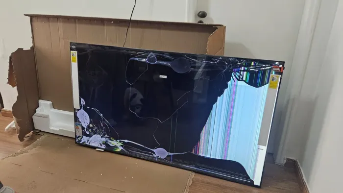 Tv smart 65? TCL - para retirada de peças