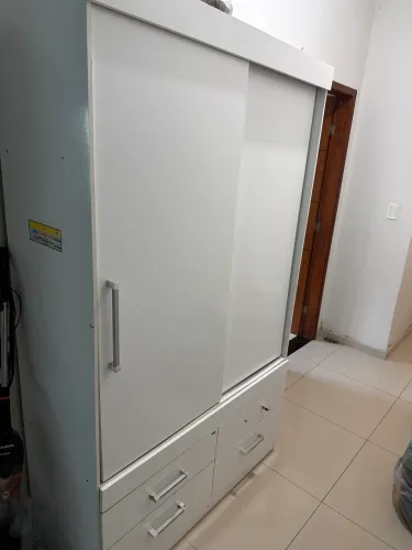 Guarda roupas solteiro 