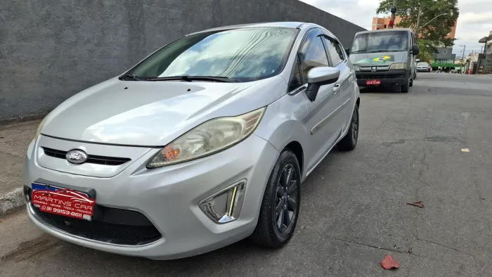 Ford Fiesta SE 1.6 16V Flex 5P 2012