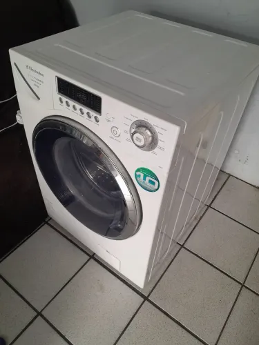Lava e seca electrolux 09kg