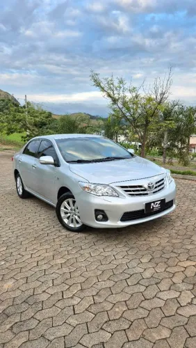 Toyota Corolla Altis 2.0 Flex 16V Aut. 2014