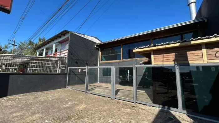 Restaurante Mobiliado e Equipado em Excelente Localização