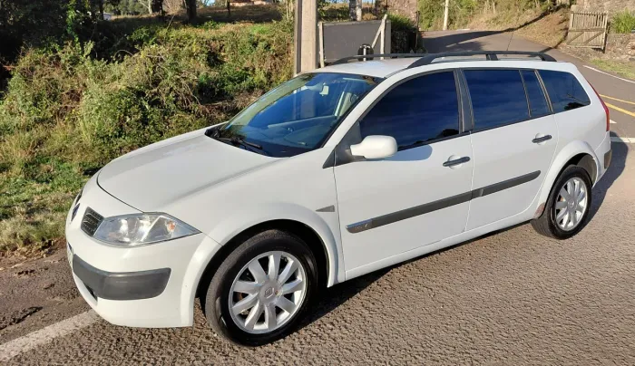 Renault Megane Grand Tour Dynam. Hi-flex 1.6 16V 2012