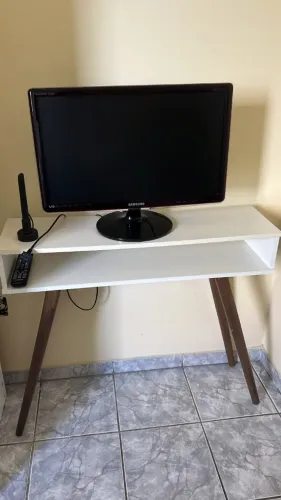 Vendo TV + aparador