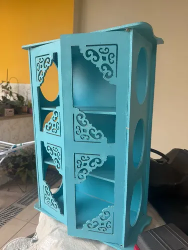 Armário decorativo infantil e quadro magnético