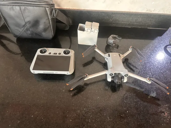 Dji mini 3 pro combo fly more