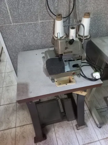 Máquina de costura completa overloque