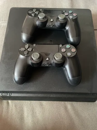 Playstation 4 Slim 1TB Preto