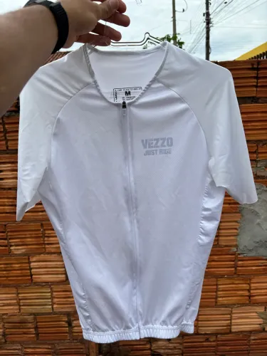 Kit 3 Camisas de Ciclismo - 2 Vezzo + 1 TR4 (Tam M)