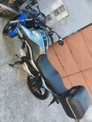 CG 160 bem conservada!!