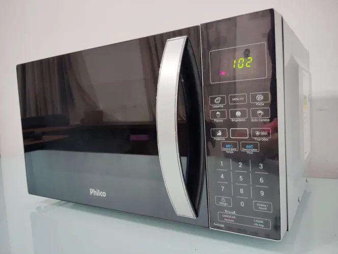 Microondas Philco Espelhado cor Inox 26 litros 