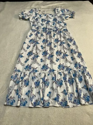Vestido Branco e Azul Florido