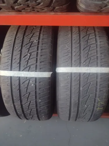 Pneus 275/45/20 delinte 