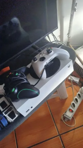 X BOX ONE X