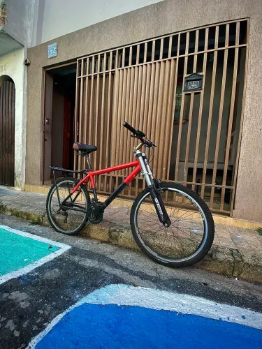 BICICLETA - ARO 26 C/ AMORTECEDOR ?ZOOM GORDO? 
