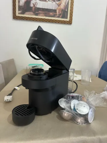 Cafeteira Nespresso novíssima!