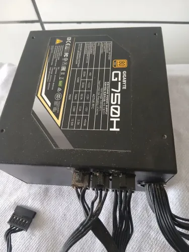 Fonte Gigabyte 750w 80 plus Gold G750H