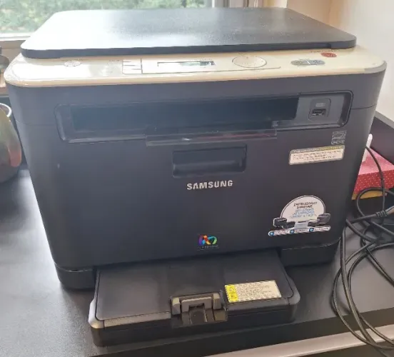 Multifuncional Samsung Laser CLX-3185FW Color Fax e Wireless