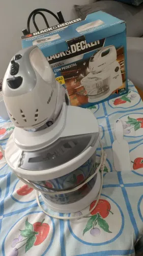 Batedeira Black Decker bat300 usada