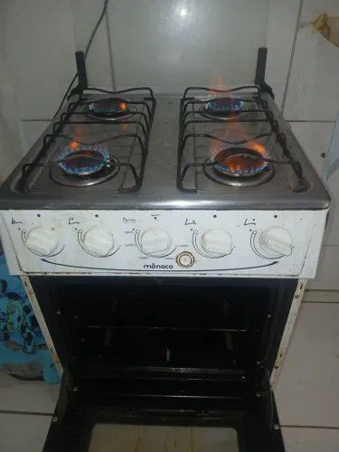 VENDO FOGAO 4 BOCAS , FUNCIONANDO AS 4 BOCAS E O FORNO