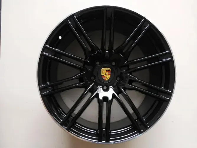 Jogo de rodas aro 22 porsche 857 5x130 tala 10 et50 preta