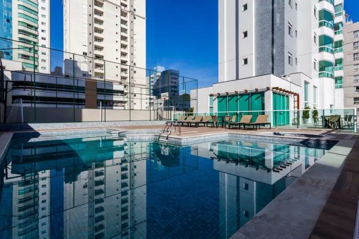 TORRE ESMERALDA - APARTAMENTO VISTA MAR COM 04 SUÍTES EM BALNEÁRIO CAMBORIÚ