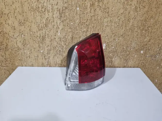 Lanterna direita Palio Economy 2004/2005/2006/2007/2008/2009/2010/2011/2012/2013/2014/2015