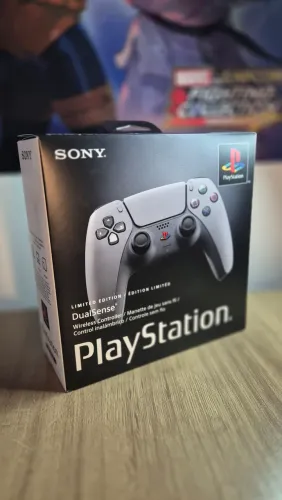 Controle Dualsense PS5 edição 30 anos (LACRADO)