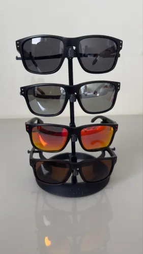 Oakley Holbrook 