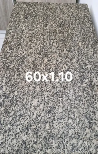 Mesa retangular tok stok de granito 60x1.10