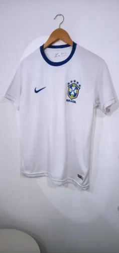 Camiseta da Seleção Brasileira ( Nike/ original) Copa do Mundo ? de 2006. Tam. M.( Usada)