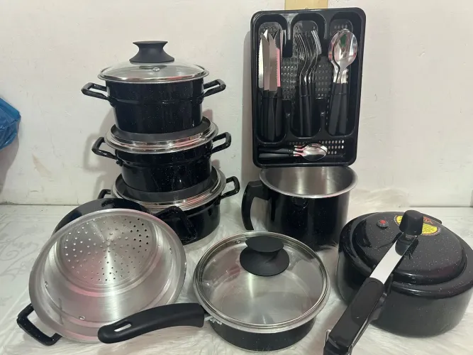 Jogo de Panelas e Utensílios de Cozinha - Novo!