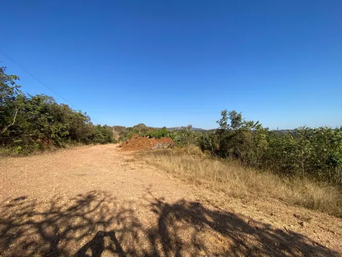Terreno de 950 mts no vale dos aracas 