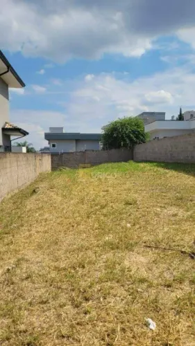 Terreno em Condomínio à venda no Condomínio Flor da Serra em Valinhos/SP