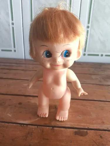Boneca antiga sapeca da estrela