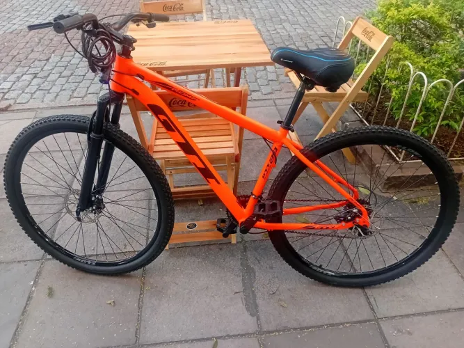 Bike GTI 29 17 câmbio Shimano zerada