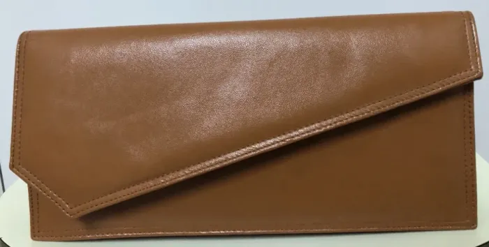 Elegante Clutch, em Couro Legítimo, caramelo alaranjado