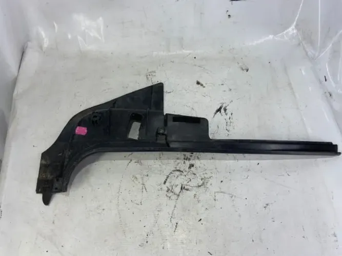 Acabamento Soleira Esquerda VW Polo Classic 97-02