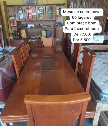 Mesa de jantar para o final do ano barato 
