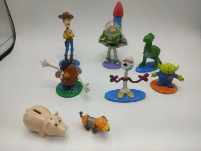 Bonecos miniaturas Toy Story (usado)