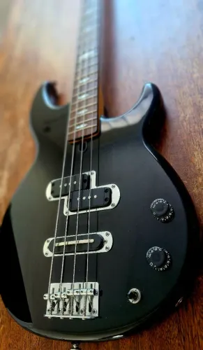 Baixo Yamaha BB424 unico Dono  ( Exigentes) 