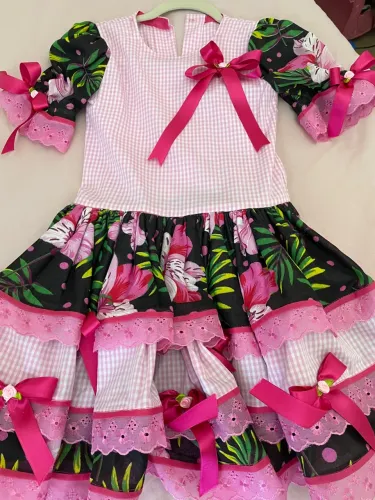 Vestido Festa Junina Infantil feito com material e acabamento em primeira linha!
