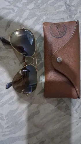 Oculos Rayban Feminino perfeito estado.